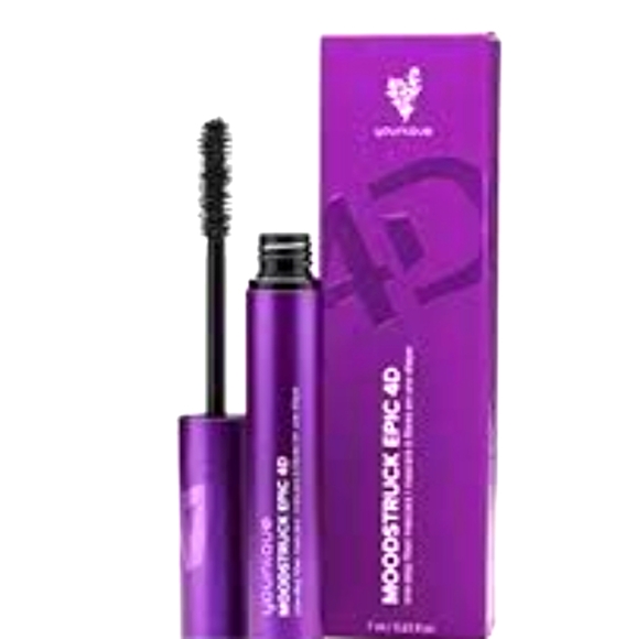 Younique 4D mascara - Picture 1 of 1
